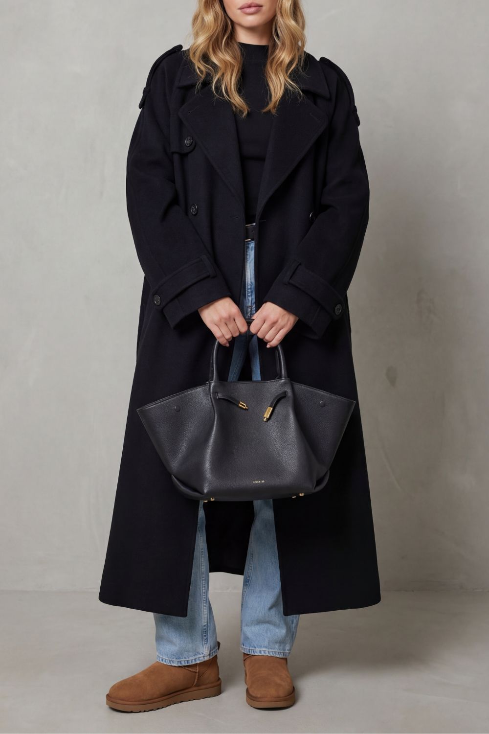 NOIRVAINE | SILUETA OVERSIZE – TRENCH DE LANA