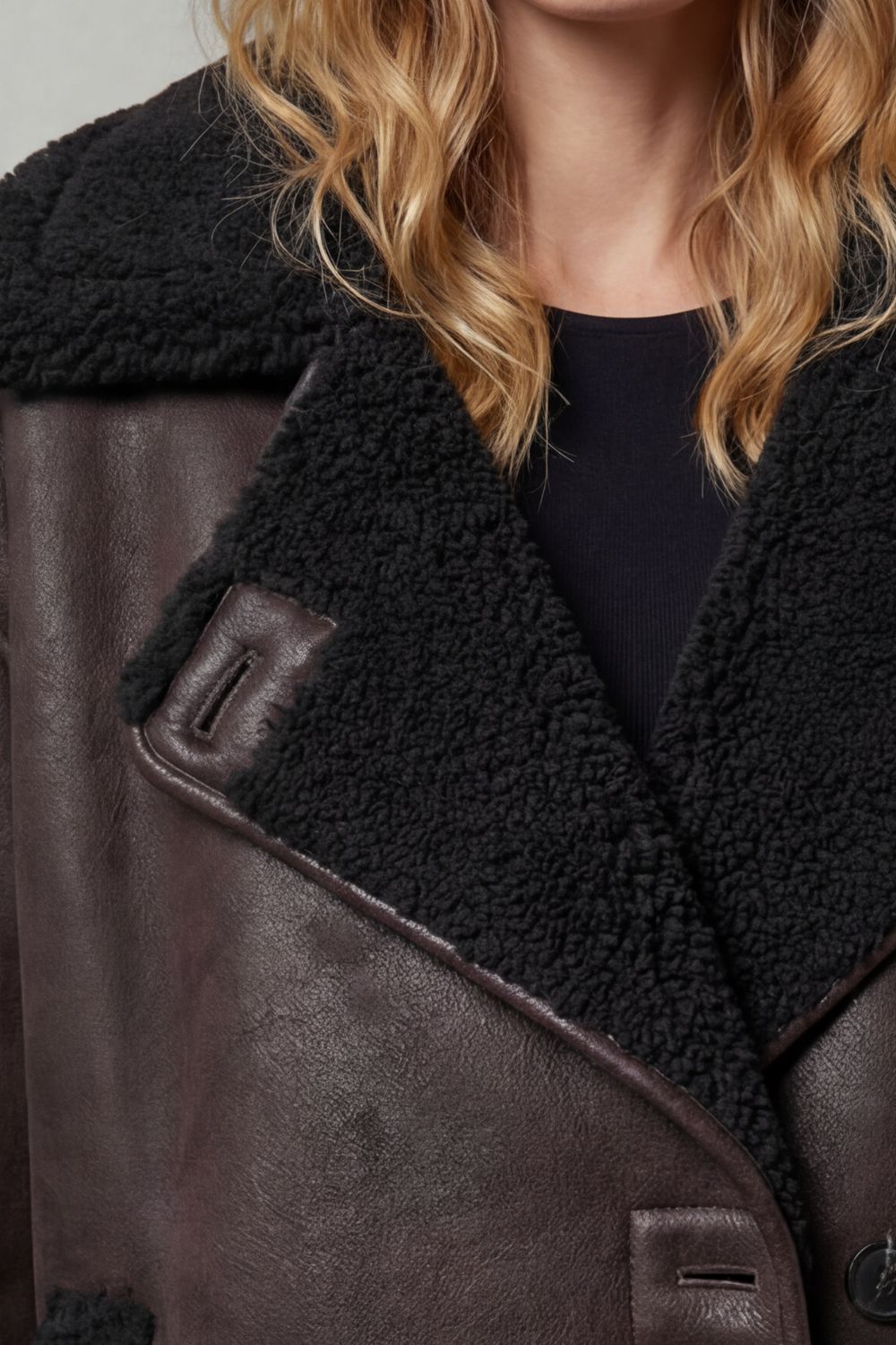 BRAVONNE | DISEÑO CON BORREGUILLO – CHAQUETA AVIADOR OVERSIZE