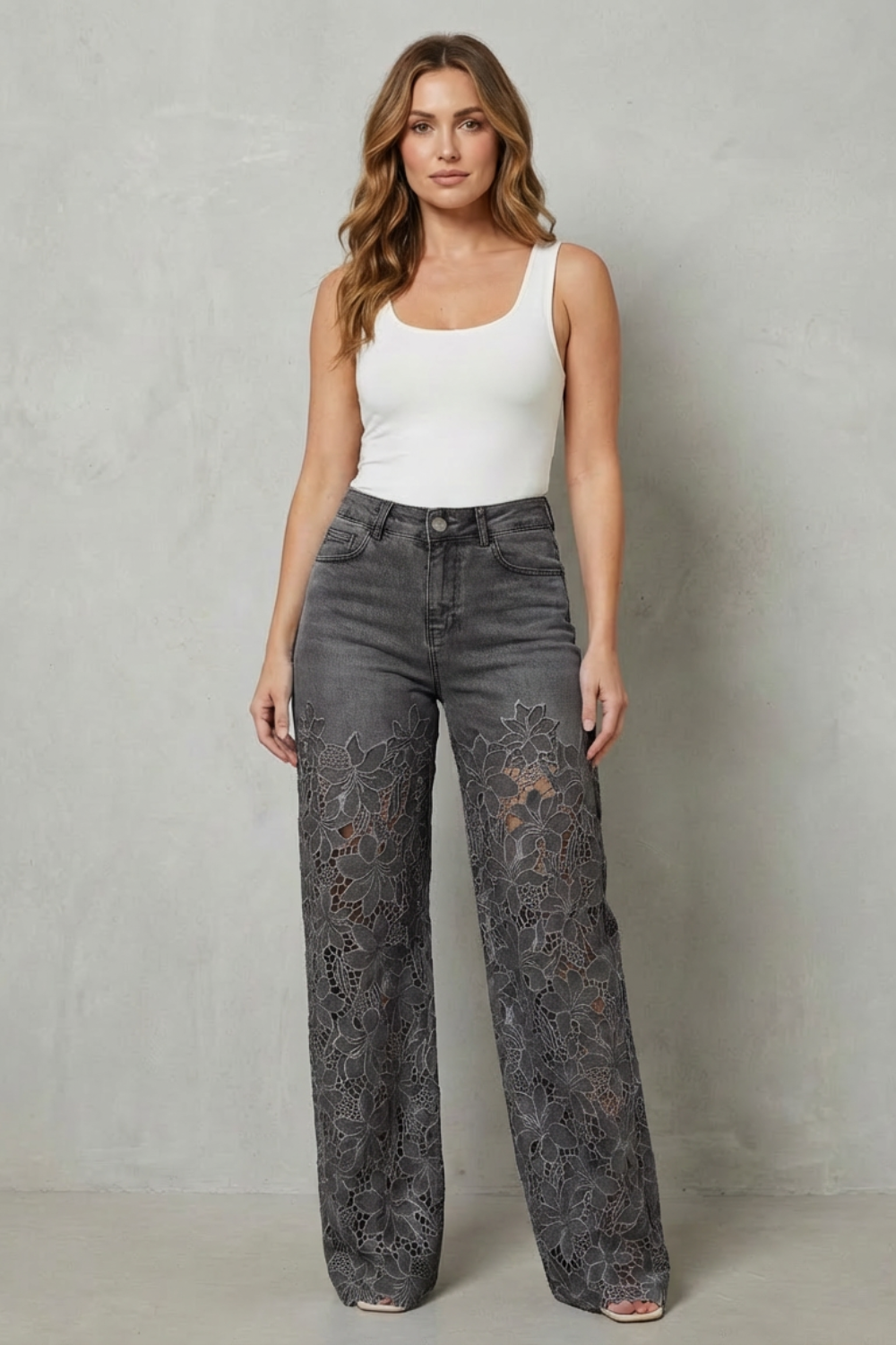 SOLÉRINE – FLORAL LACE OVERLAY – WIDE-LEG DENIM JEANS