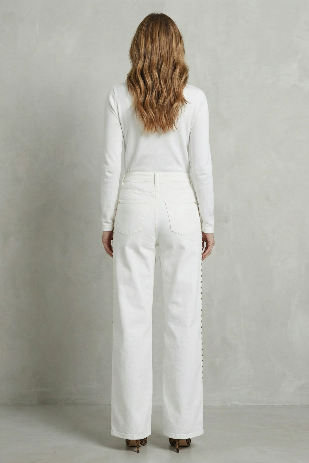 VALDENZA – GOLD STUD TRIM – STRAIGHT LEG JEANS