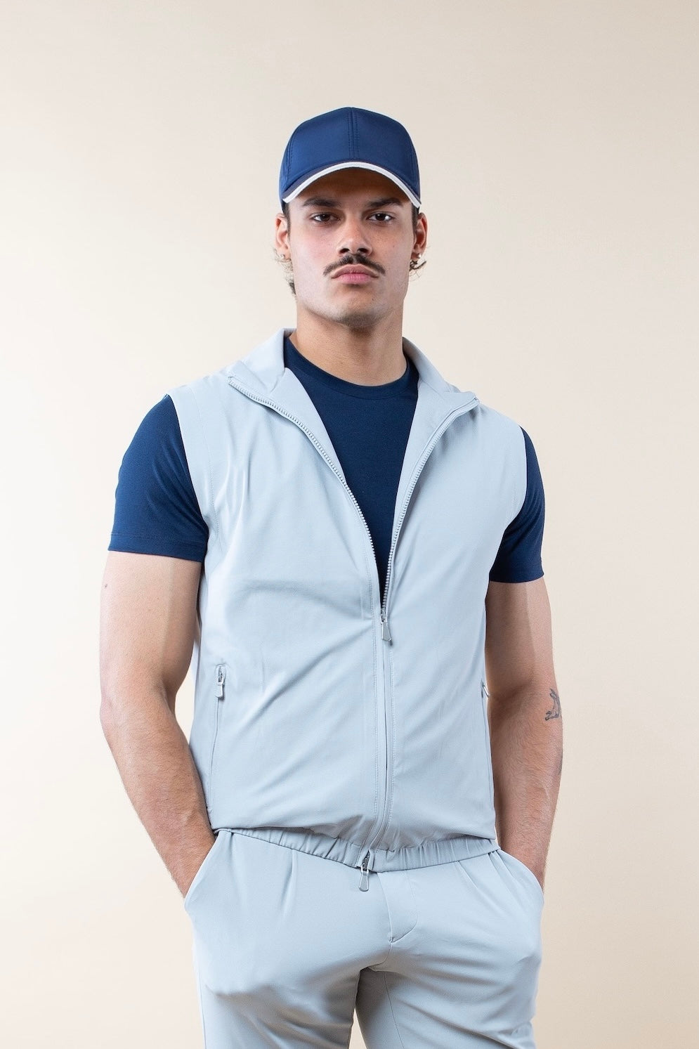 TECH MANGA CORTA GILET