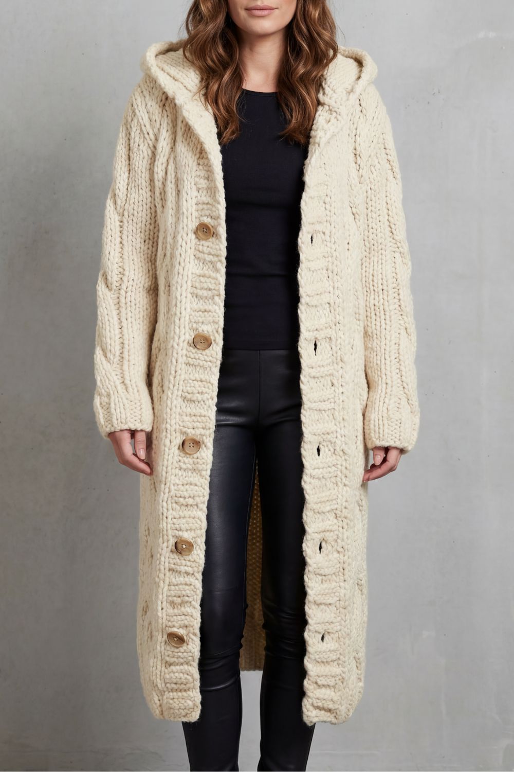 KARINAÈ | PUNTO TRENZADO OVERSIZE – CÁRDIGAN ABRIGO CON CAPUCHA