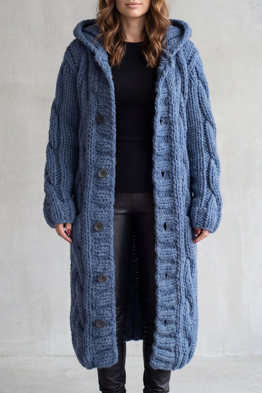 KARINAÈ | PUNTO TRENZADO OVERSIZE – CÁRDIGAN ABRIGO CON CAPUCHA