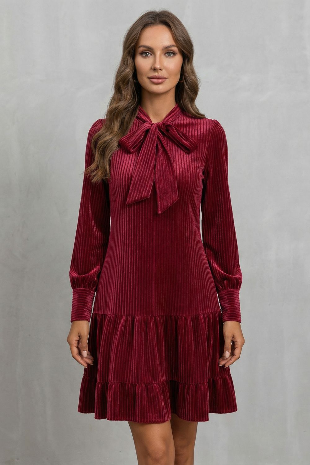 VALERIANE | DETALLE DE LAZO – MINIVESTIDO DE PANA ATERCIOPELADA