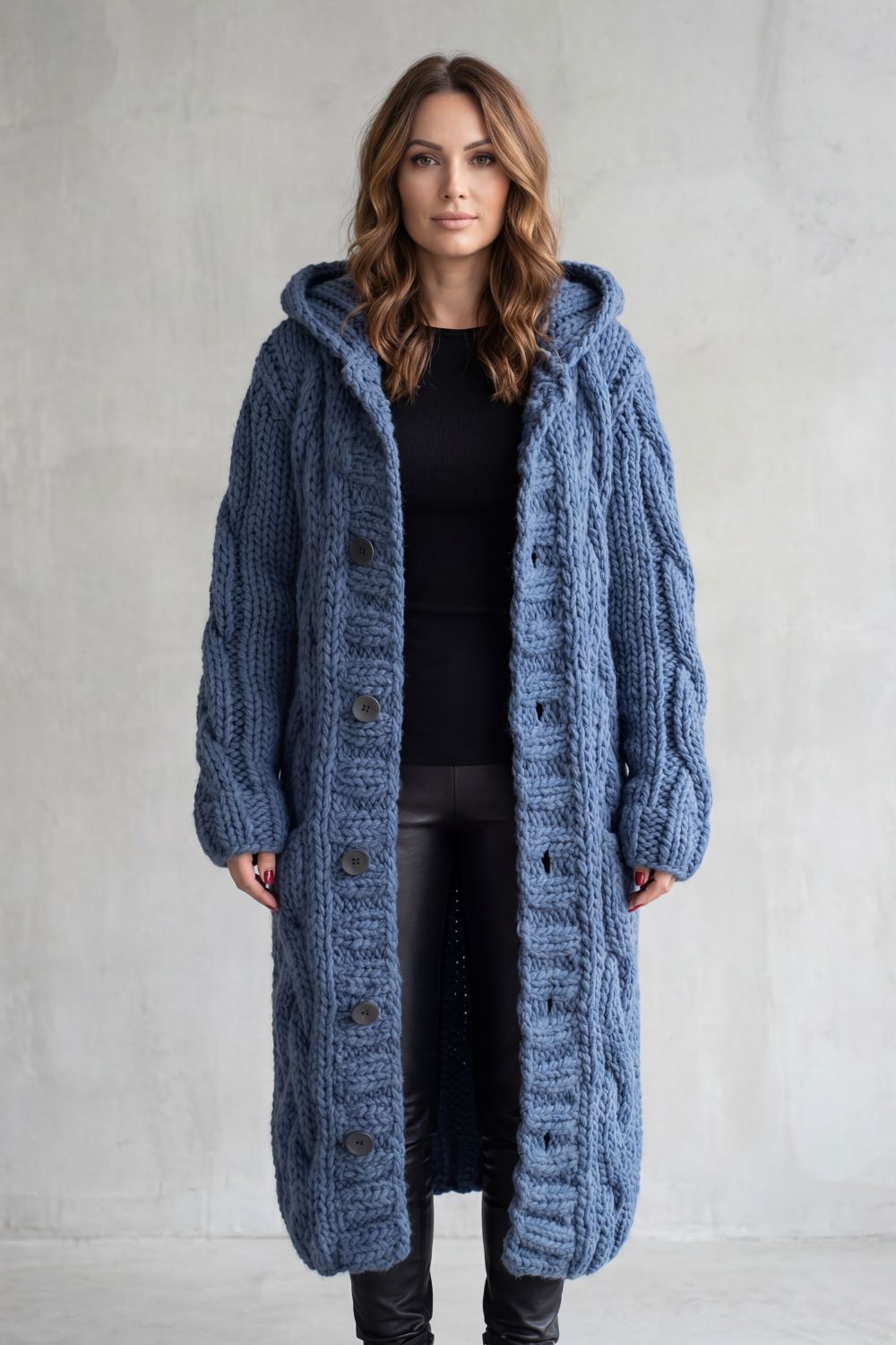 KARINAÈ | PUNTO TRENZADO OVERSIZE – CÁRDIGAN ABRIGO CON CAPUCHA