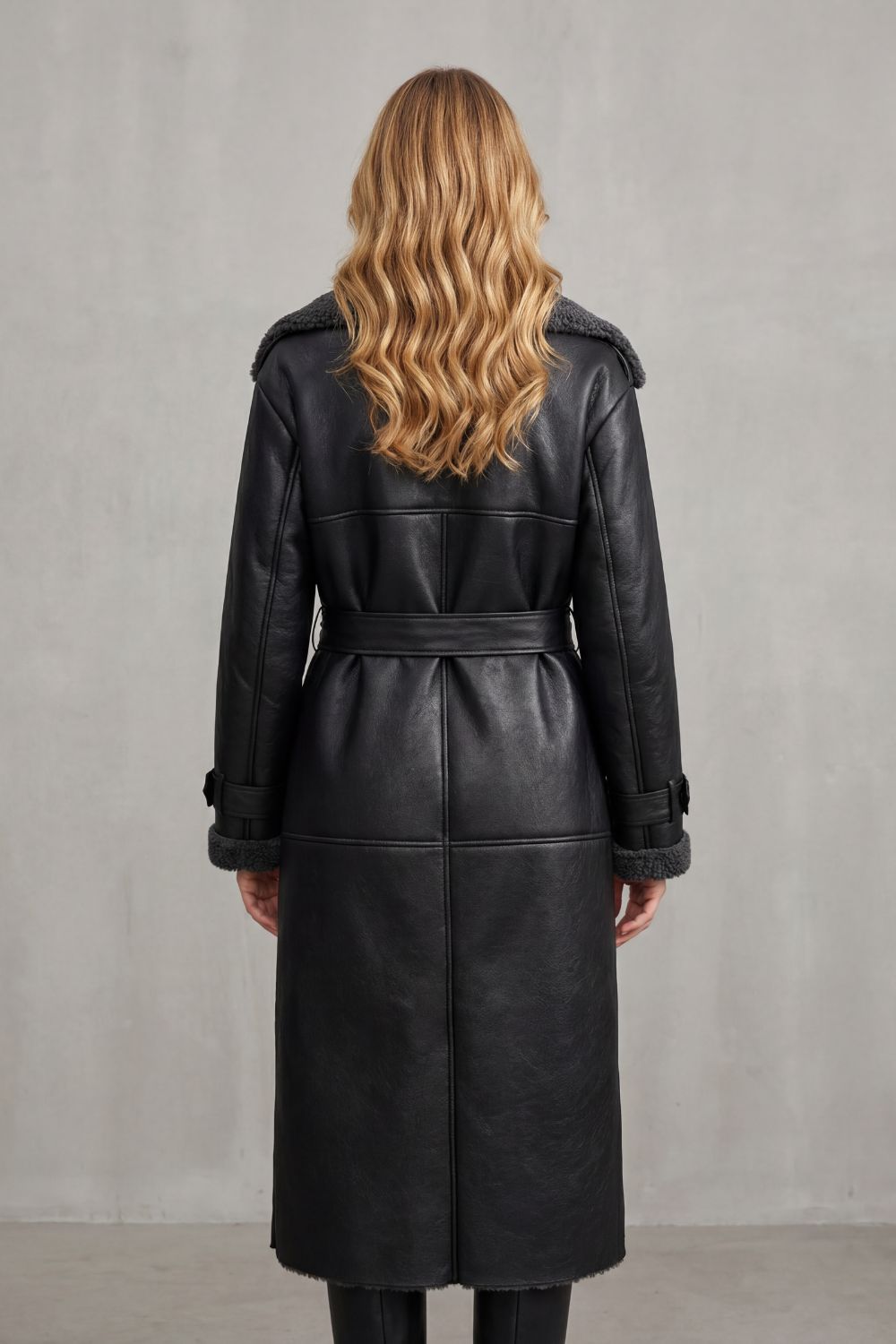 RAVIENNE | CALIDEZ OVERSIZE CON CINTURÓN – ABRIGO DE BORREGUILLO