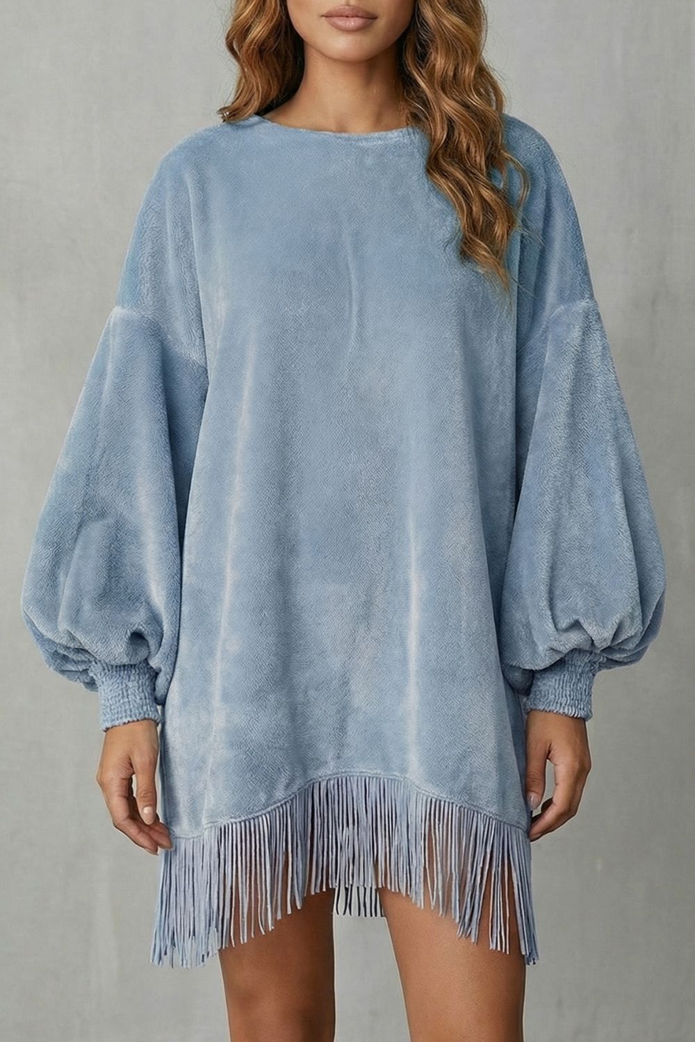 BELLURIE | MANGAS VOLUMINOSAS – MINIVESTIDO CON FLECOS