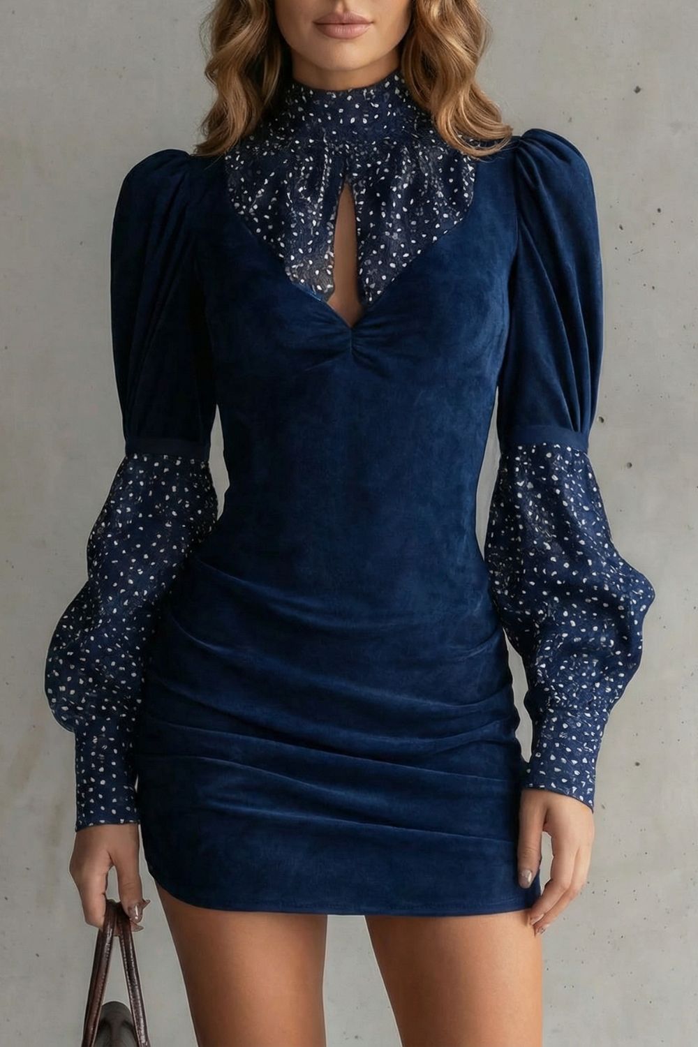 SERELINNE | MANGA ABULLONADA VINTAGE – MINIVESTIDO