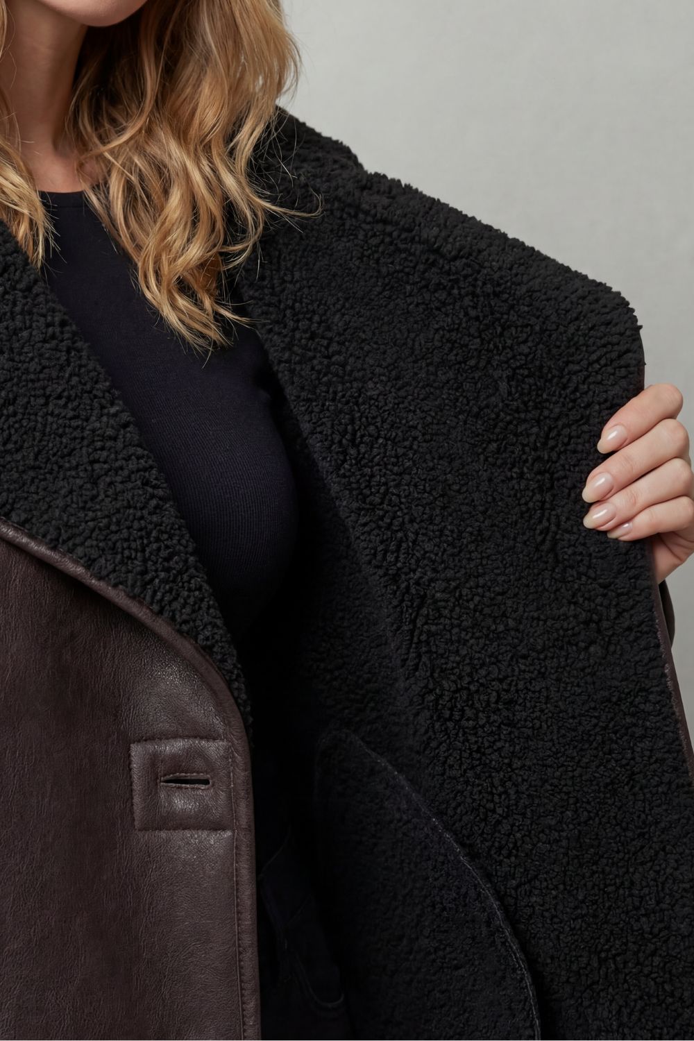BRAVONNE | DISEÑO CON BORREGUILLO – CHAQUETA AVIADOR OVERSIZE