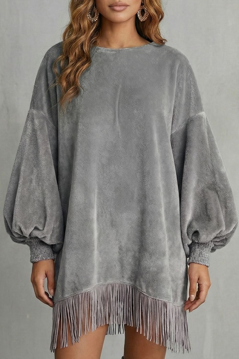 BELLURIE | MANGAS VOLUMINOSAS – MINIVESTIDO CON FLECOS