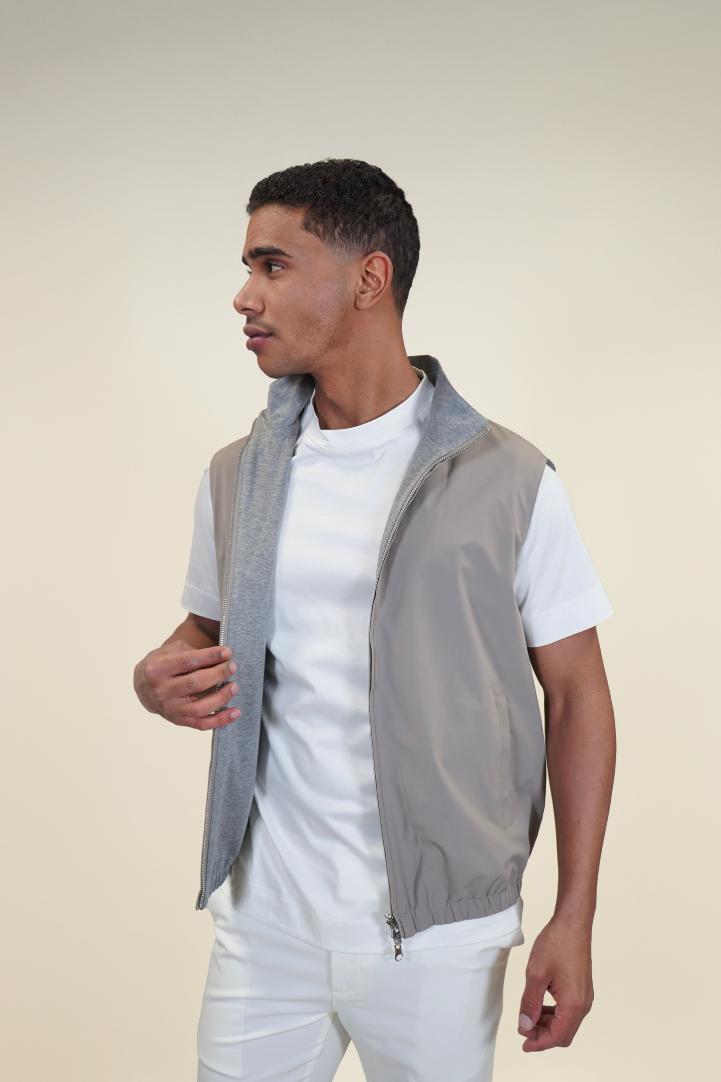TWEEZIJDIGE JOGGER CHALECO ACOLCHADO