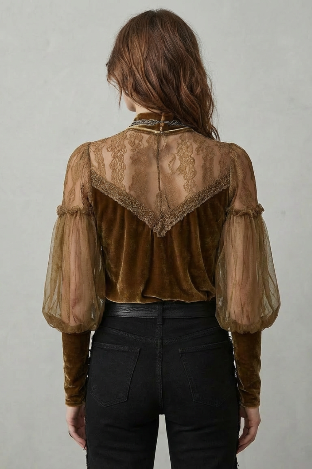 ELAYSSIA – SHEER LACE DETAIL – VELVET CUELLO ALTO BLUSA