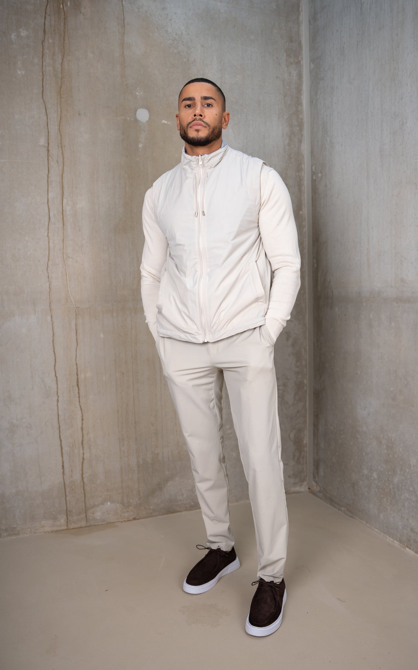TWEEZIJDIGE JOGGER CHALECO ACOLCHADO