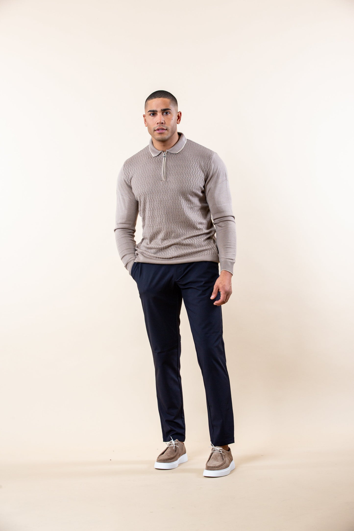 POLO LUXURY DE MANGA LARGA CON BORDE ACANALADO