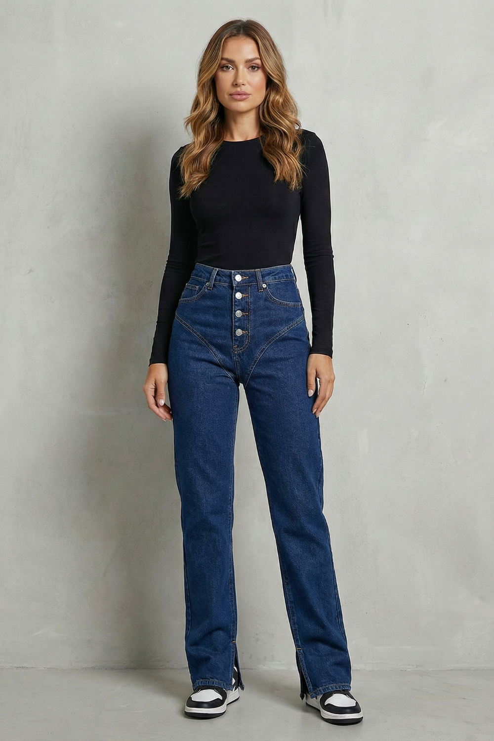 KLORETTE – SCULPTED BUTTON DETAIL – STRAIGHT LEG JEANS