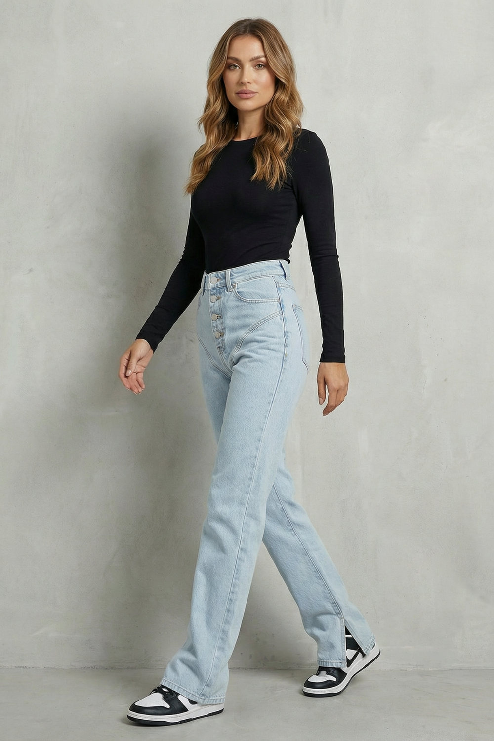 KLORETTE – SCULPTED BUTTON DETAIL – STRAIGHT LEG JEANS