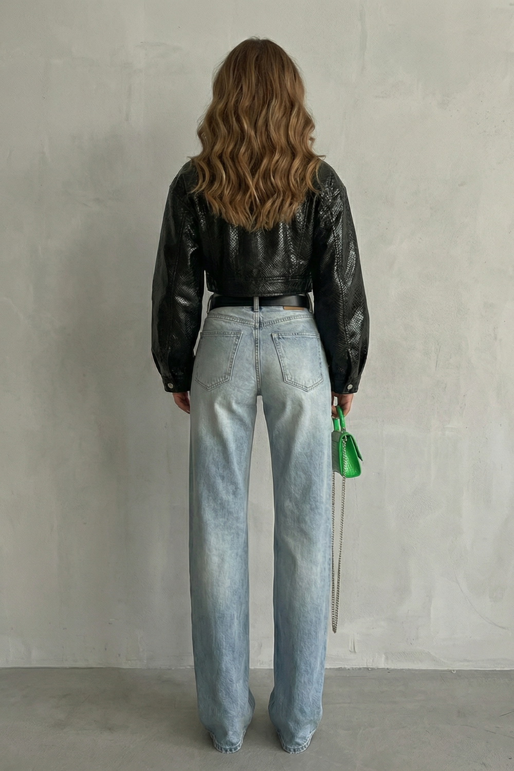 LUNARELLE – EFFORTLESS STRAIGHT SILHOUETTE – MID RISE JEANS