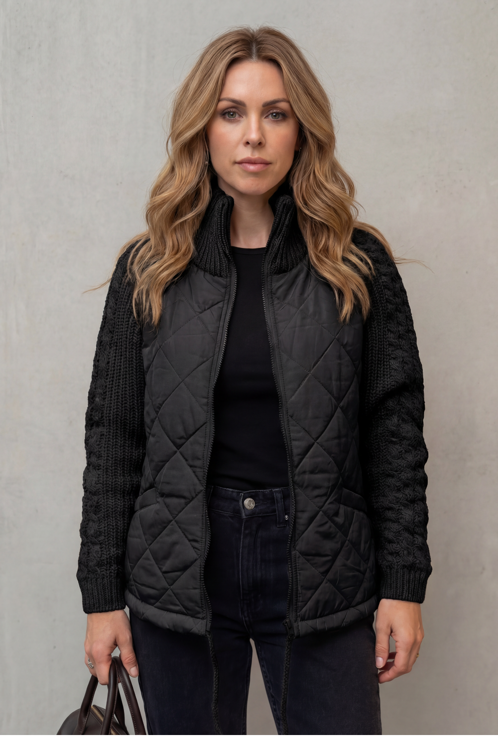NORCETTA | DETALLE DE PUNTO TEXTURIZADO – CHAQUETA ACOLCHADO ACOLCHADA