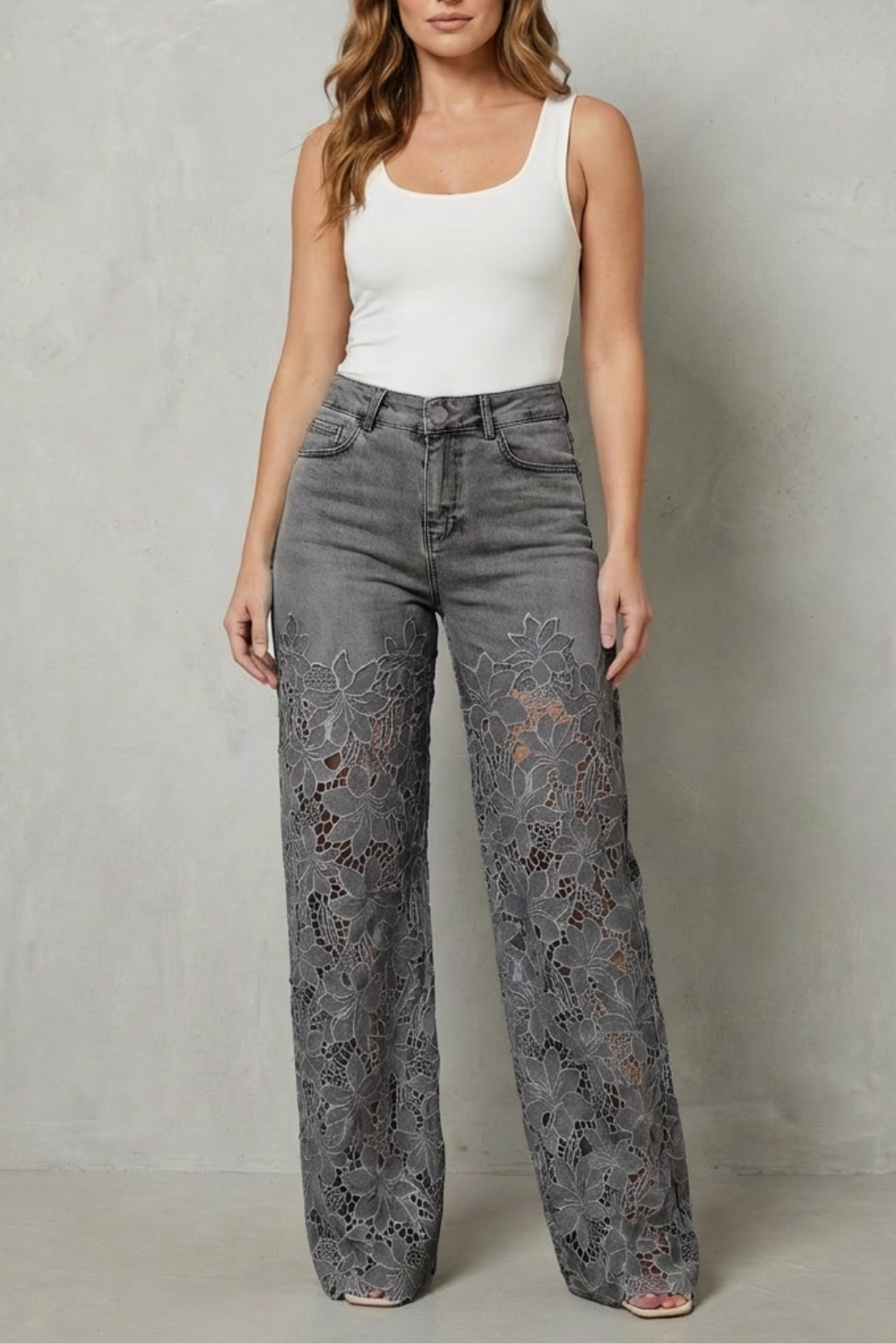 SOLÉRINE – FLORAL LACE OVERLAY – WIDE-LEG DENIM JEANS
