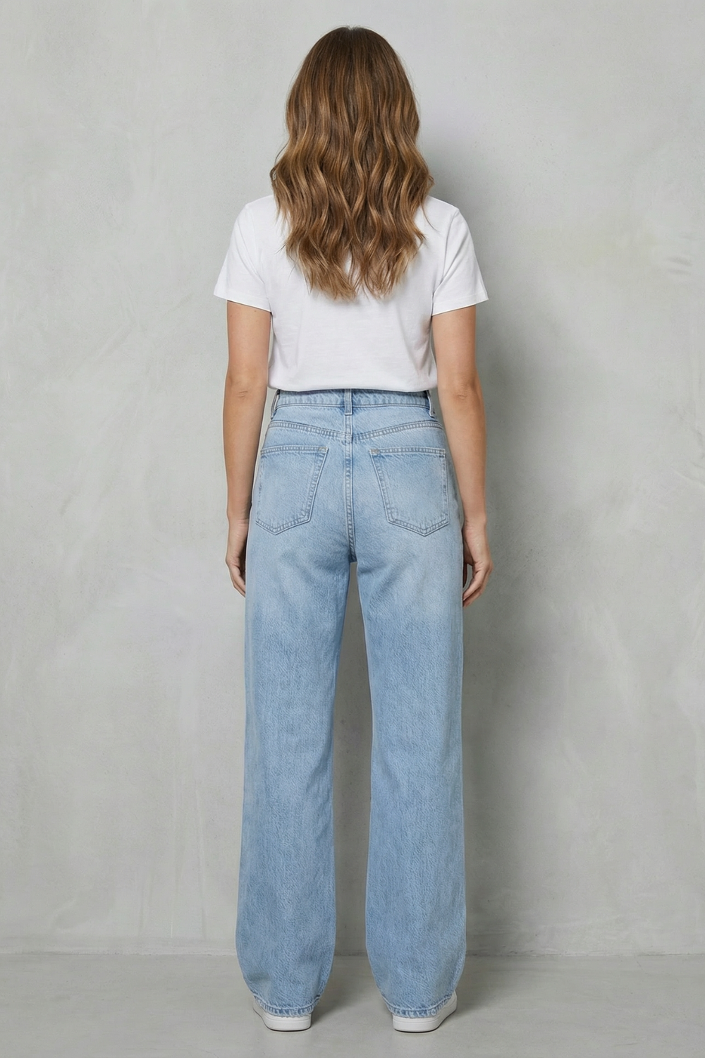 VALERIQUE – VINTAGE FLARE SILHOUETTE – RIPPED JEANS