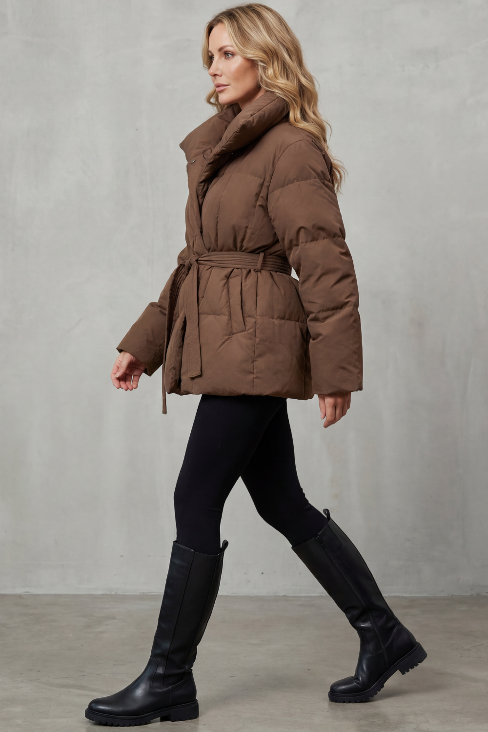 VALMIRA | CUELLO OVERSIZE – ABRIGO ACOLCHADO CON CINTURÓN