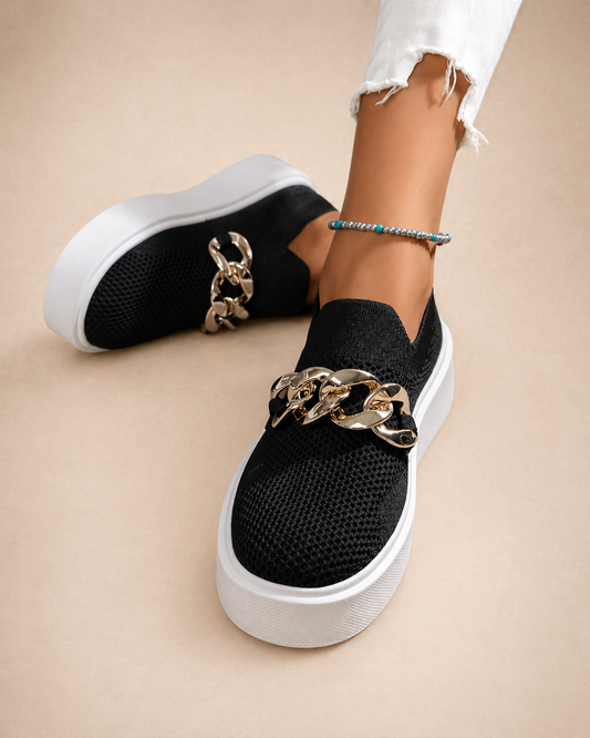 María | Zapatos con cadena metálica