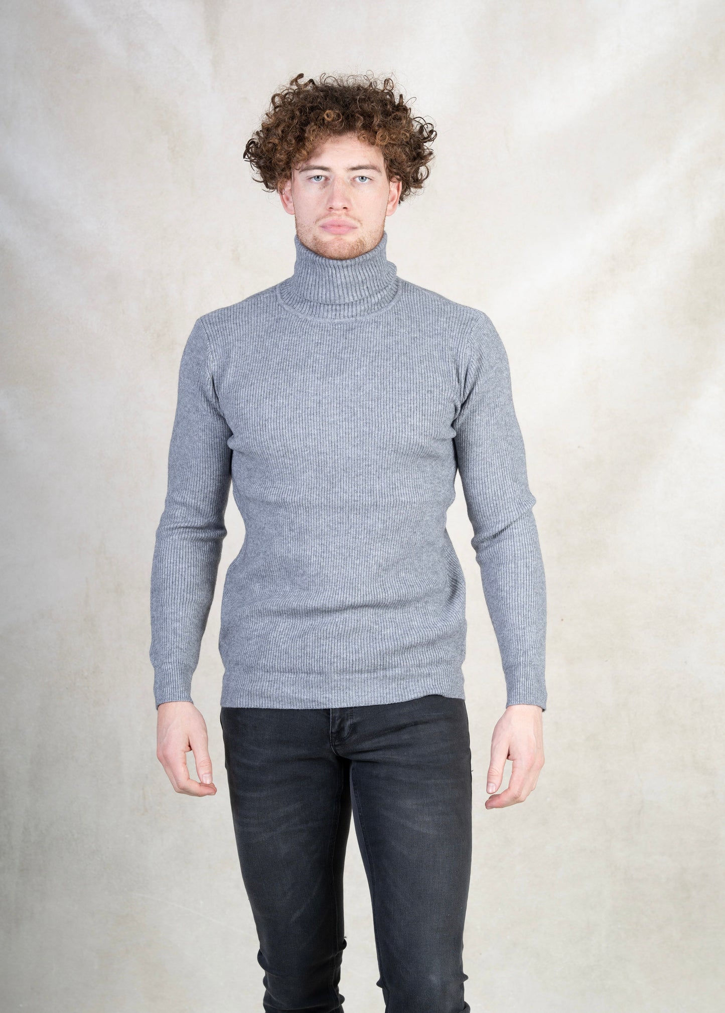 WOOL RIBGEBREIDE CUELLO ALTO